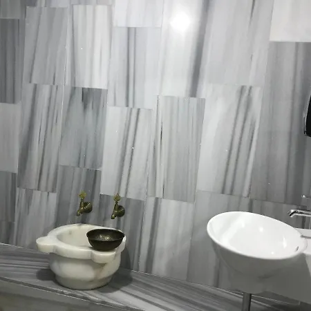Tune Hostal Estambul