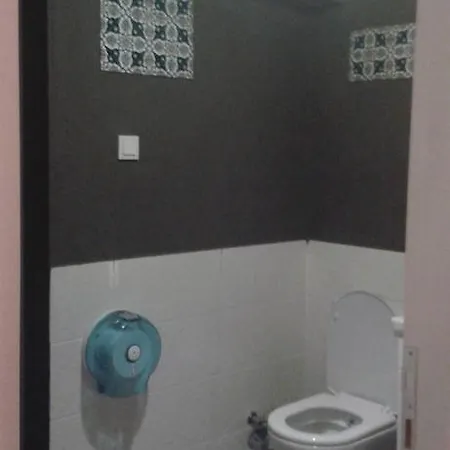 Tune Hostal *